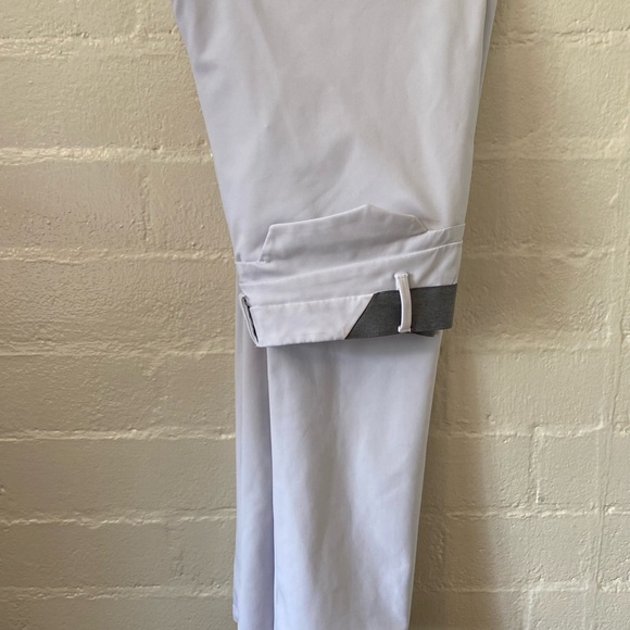 Descente Men’s golf pants. Size is 34 and color is White - Picture 3 of 5
